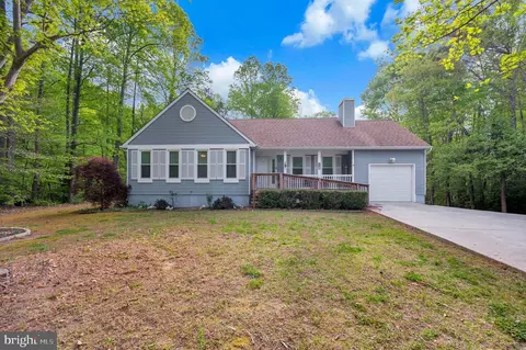 8447 Clare St, King George, VA 22485