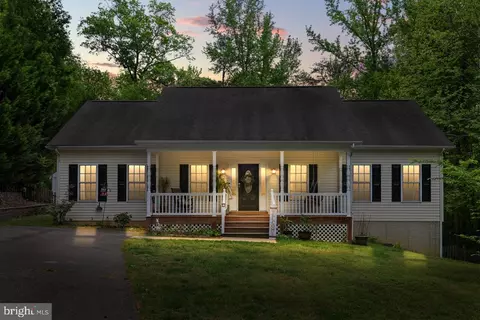 7386 Monroe Dr, King George, VA 22485
