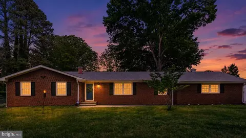 8221 Hickory Dr, King George, VA 22485