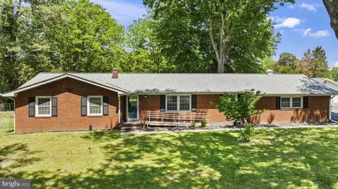 8221 Hickory Dr, King George, VA 22485