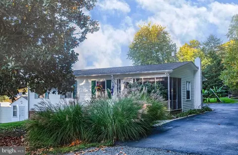 6181 3rd St, King George, VA 22485