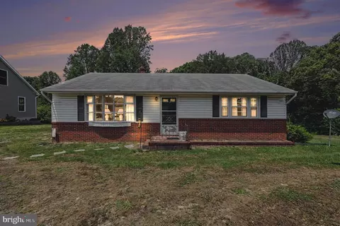 10218 Indiantown Rd, King George, VA 22485