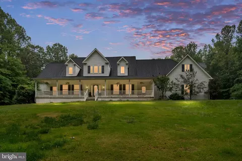 8143 Gallant Green Dr, King George, VA 22485