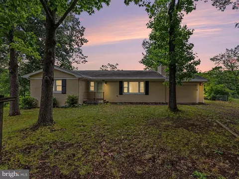 6223 Townsend Dr, King George, VA 22485