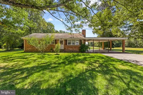 13130 Round Hill Rd, King George, VA 22485