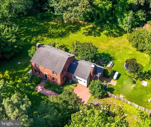 8130 Windsor Dr, King George, VA 22485