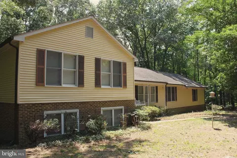 7347 Jackson Dr, King George, VA 22485