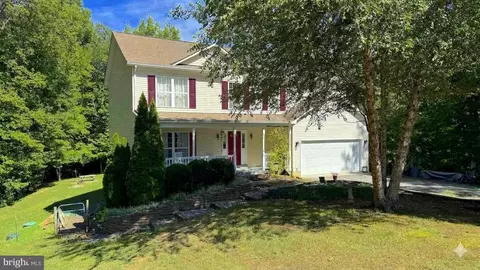 7459 Dogwood Ln, King George, VA 22485