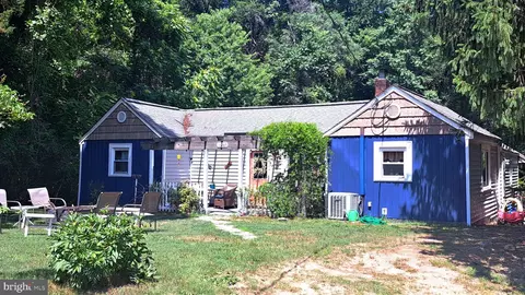 11285 Pine Hill Rd, King George, VA 22485