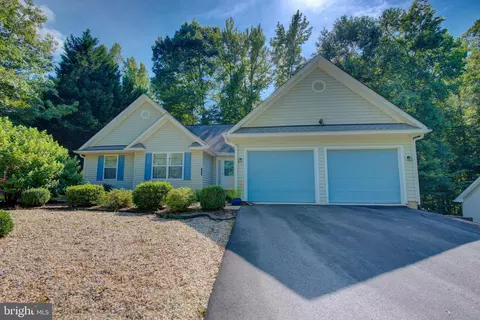 8256 Reagan Dr, King George, VA 22485