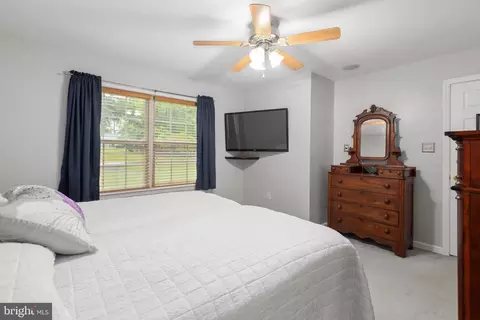Bedroom - 8329 Delegate Dr, King George, VA 22485 photo 2 of 4