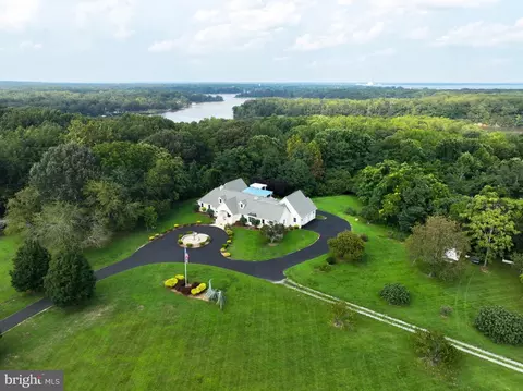 8071 Windsor Dr, King George, VA 22485