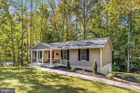8112 Harrison Dr, King George, VA 22485