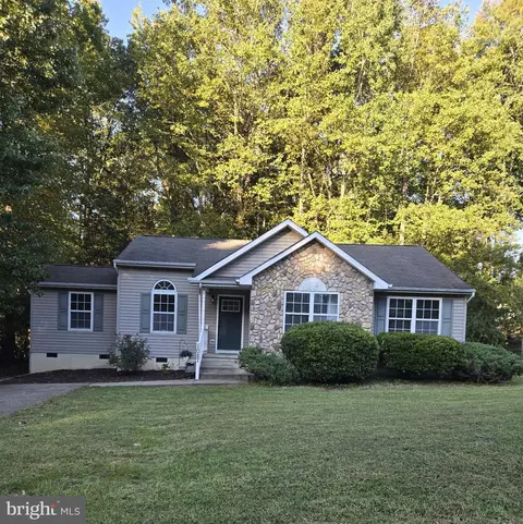 1087 Garner Dr, King George, VA 22485