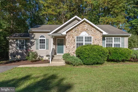 1087 Garner Dr, King George, VA 22485