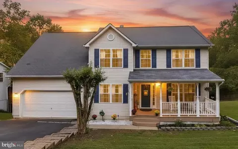 9077 Dallas Ct, King George, VA 22485