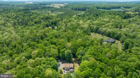 408 Burnt Mill Ln, Mattaponi, VA 23110