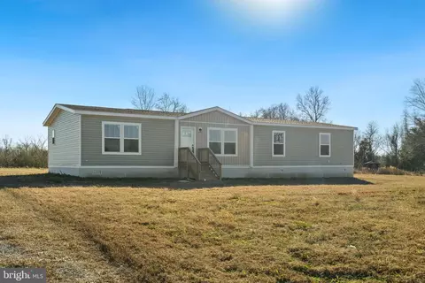 819 Bottom Rd, Saint Stephens Church, VA 23148