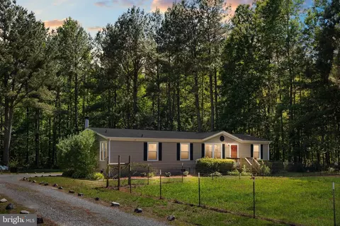 4278 Dorrell Rd, Aylett, VA 23009