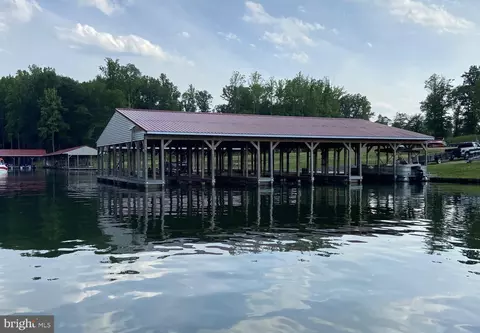123 Raven Road, Bumpass, VA 23024