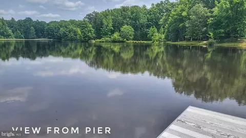 F2 Orchid Lake Dr, Gum Spring, VA 23065