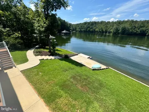 8 Elnor Rd, Bumpass, VA 23024 photo 10