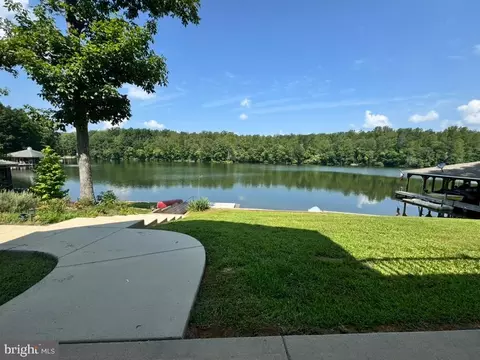 8 Elnor Rd, Bumpass, VA 23024 photo 2