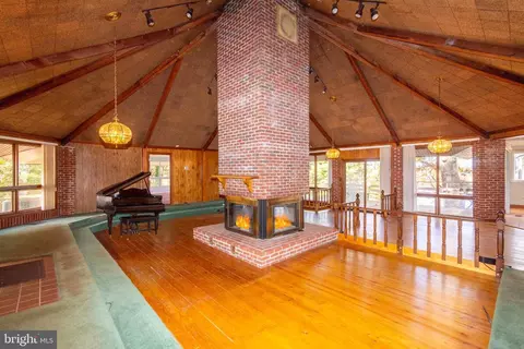 1571 Mitchell Point Rd, Mineral, VA 23117