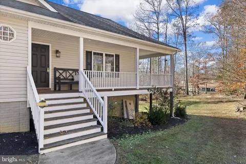 Exterior - 14 Oak Rd, Bumpass, VA 23024 photo 4 of 13