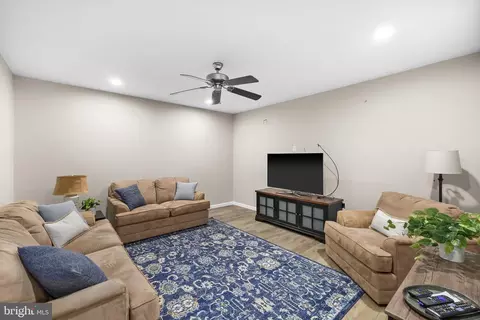 Living - 14 Oak Rd, Bumpass, VA 23024 photo 3 of 3
