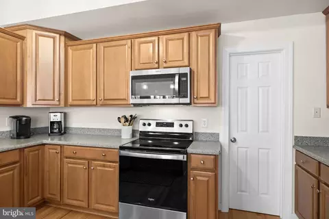 Kitchen - 14 Oak Rd, Bumpass, VA 23024 photo 3 of 5