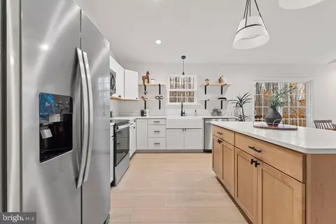 Kitchen - 145 Everett Ln, Mineral, VA 23117 photo 3 of 4