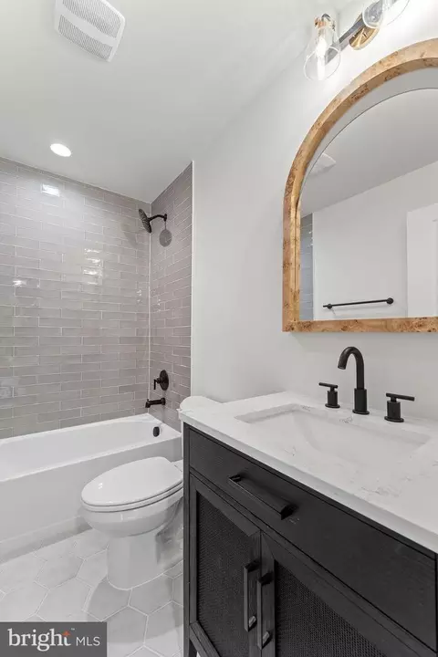 Bath - 145 Everett Ln, Mineral, VA 23117 photo 5 of 5