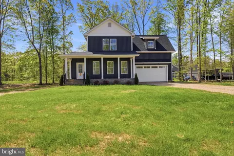 639 Noahs Landing Dr, Bumpass, VA 23024
