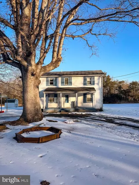 143 Charles Ln, Louisa, VA 23093