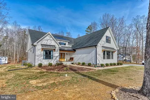 718 Traveller St, Mineral, VA 23117