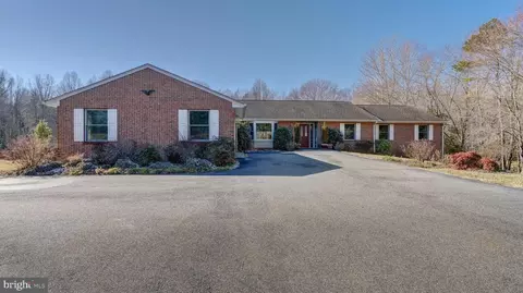 209 Fairway Dr, Louisa, VA 23093