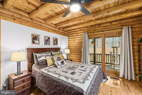 Bedroom - 17 Fox Run Forest Ln, Beaverdam, VA 23015 photo 2 of 5