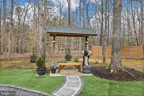 Exterior - 17 Fox Run Forest Ln, Beaverdam, VA 23015 photo 10 of 18