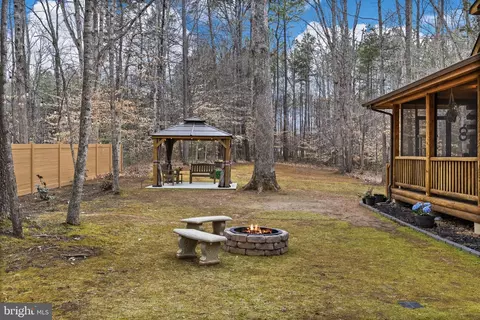 Exterior - 17 Fox Run Forest Ln, Beaverdam, VA 23015 photo 13 of 18
