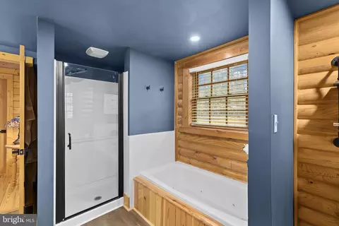 Bath - 17 Fox Run Forest Ln, Beaverdam, VA 23015 photo 2 of 5