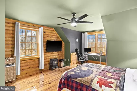 Bedroom - 17 Fox Run Forest Ln, Beaverdam, VA 23015 photo 3 of 5