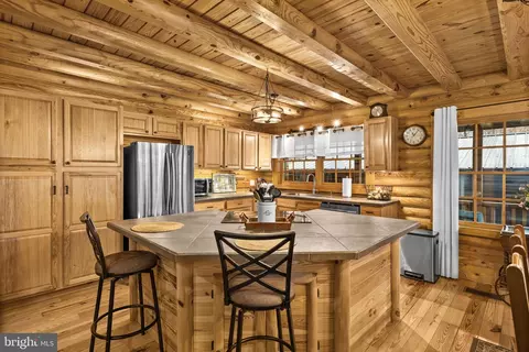 Kitchen - 17 Fox Run Forest Ln, Beaverdam, VA 23015 photo 3 of 7