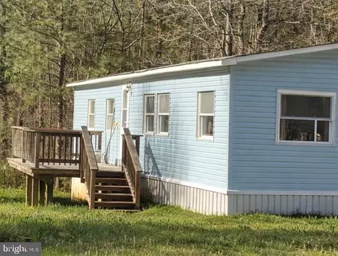 987 Eastham Rd, Bumpass, VA 23024