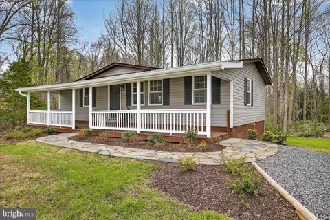 66 Ordinary Rd, Mineral, VA 23117