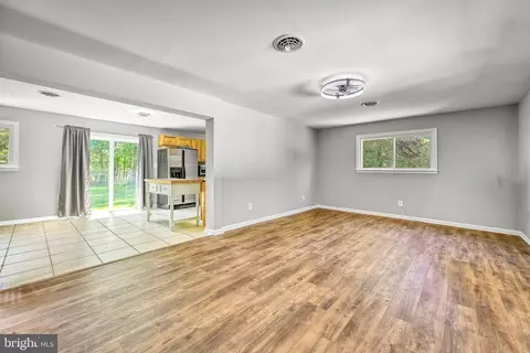 Living - 1062 Pendleton Rd, Mineral, VA 23117 photo 1 of 3