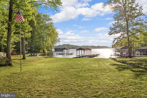 Exterior - 154 Becky Ct, Bumpass, VA 23024 photo 4 of 23