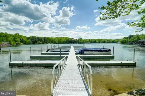 130 Oakleigh Ln, Bumpass, VA 23024 photo 4