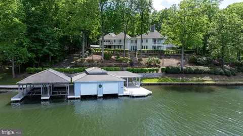 40 Grandview Dr, Mineral, VA 23117