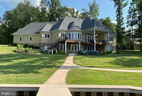 230 Raven Rd, Bumpass, VA 23024